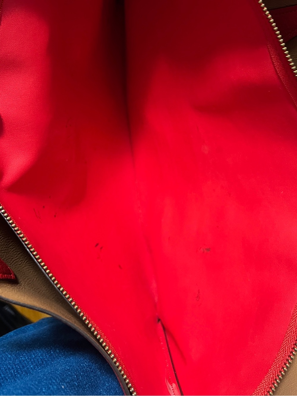 Tory Burch Red Pebbled Leather Tote with Gold Logo - Picture 6 of 8